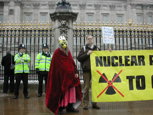 Anti-Nuclear protesters at Buckingham Palace
